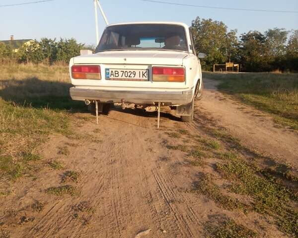 ВАЗ 2107 1992 в Могилев-Подольском на Automoto.ua Белый ВАЗ 2107, объемом двигателя 1.5 л и пробегом 398 тыс. км за 700 $, фото 11 на Automoto.ua