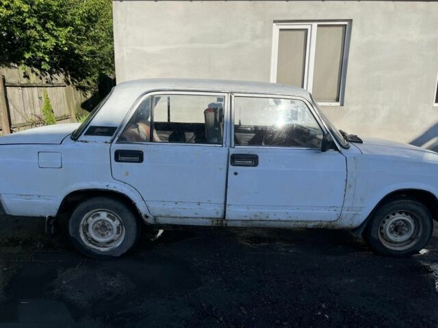 Белый ВАЗ 2107, объемом двигателя 0 л и пробегом 265 тыс. км за 11000 $, фото 6 на Automoto.ua
