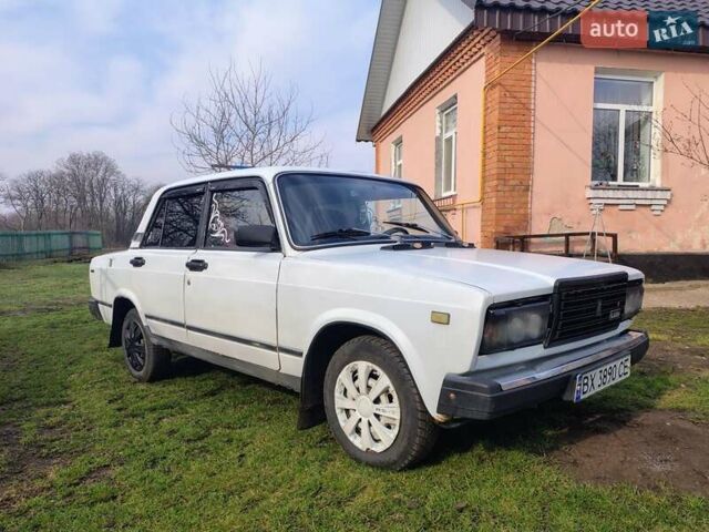 Белый ВАЗ 2107, объемом двигателя 1.45 л и пробегом 69 тыс. км за 600 $, фото 1 на Automoto.ua