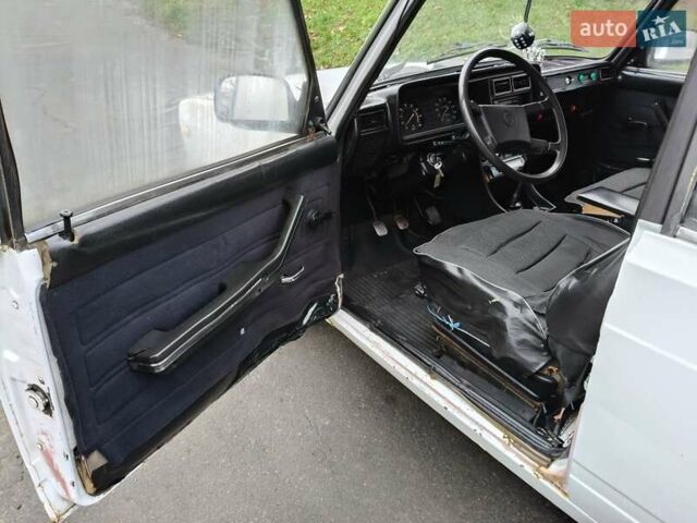 Белый ВАЗ 2107, объемом двигателя 1.5 л и пробегом 200 тыс. км за 500 $, фото 4 на Automoto.ua