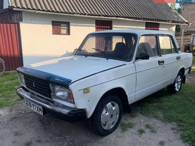 Білий ВАЗ 2107, об'ємом двигуна 1.5 л та пробігом 400 тис. км за 350 $, фото 5 на Automoto.ua