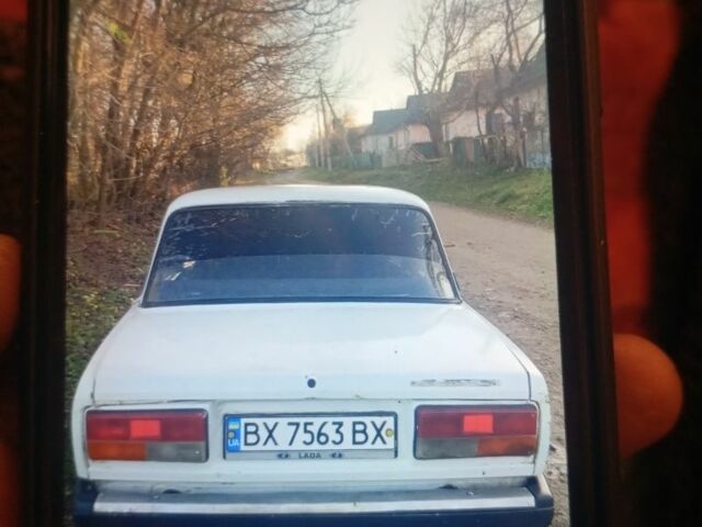 Белый ВАЗ 2107, объемом двигателя 1.5 л и пробегом 20 тыс. км за 400 $, фото 2 на Automoto.ua