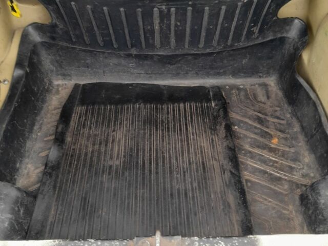 Белый ВАЗ 2107, объемом двигателя 1.5 л и пробегом 44 тыс. км за 1500 $, фото 4 на Automoto.ua