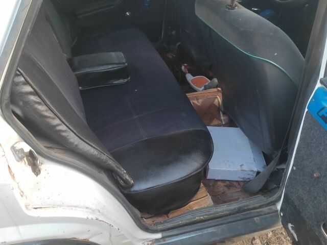 Білий ВАЗ 2107, об'ємом двигуна 0 л та пробігом 999 тис. км за 600 $, фото 4 на Automoto.ua