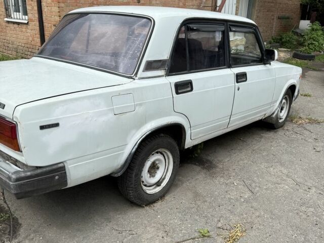 Білий ВАЗ 2107, об'ємом двигуна 0 л та пробігом 400 тис. км за 428 $, фото 2 на Automoto.ua