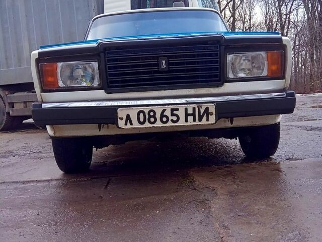 Белый ВАЗ 2107, объемом двигателя 1.3 л и пробегом 158 тыс. км за 950 $, фото 1 на Automoto.ua