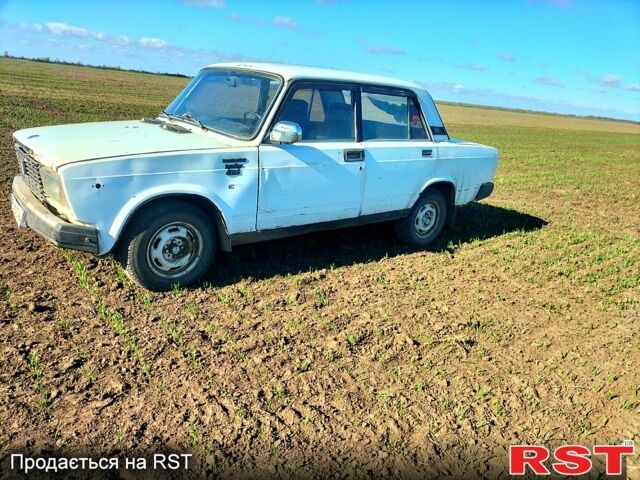 Белый ВАЗ 2107, объемом двигателя 1.5 л и пробегом 0 тыс. км за 500 $, фото 5 на Automoto.ua