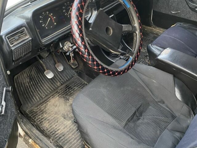 ВАЗ 2107 1992 в Звенигородка на Automoto.ua Белый ВАЗ 2107, объемом двигателя 1.5 л и пробегом 300 тыс. км за 809 $, фото 7 на Automoto.ua