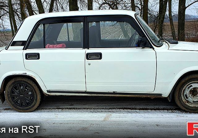 Білий ВАЗ 2107, об'ємом двигуна 15 л та пробігом 271 тис. км за 1200 $, фото 3 на Automoto.ua