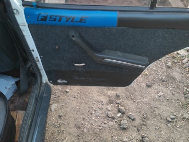 Білий ВАЗ 2107, об'ємом двигуна 0 л та пробігом 999 тис. км за 600 $, фото 12 на Automoto.ua