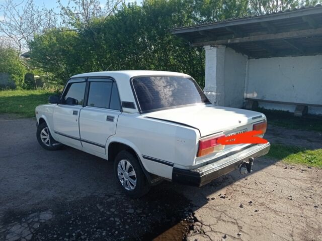 Белый ВАЗ 2107, объемом двигателя 3 л и пробегом 2 тыс. км за 1150 $, фото 2 на Automoto.ua