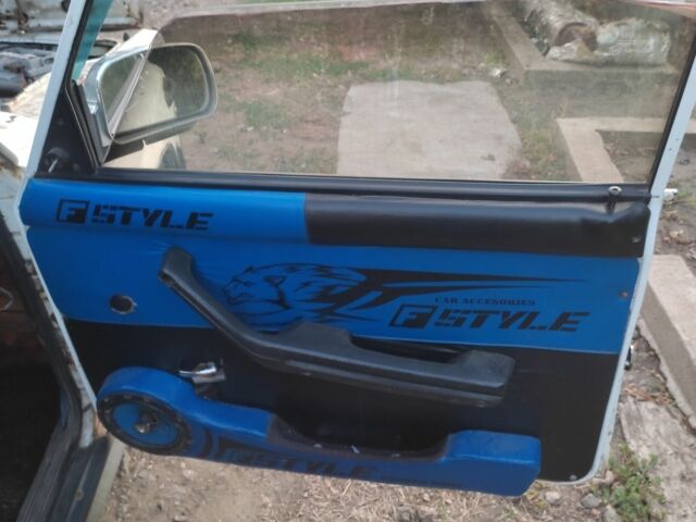 Білий ВАЗ 2107, об'ємом двигуна 0 л та пробігом 999 тис. км за 600 $, фото 11 на Automoto.ua