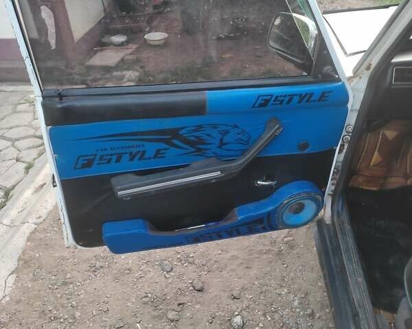 Белый ВАЗ 2107, объемом двигателя 1.6 л и пробегом 999 тыс. км за 600 $, фото 8 на Automoto.ua