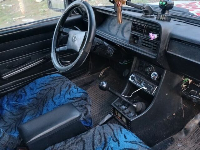 Белый ВАЗ 2107, объемом двигателя 1.5 л и пробегом 91 тыс. км за 385 $, фото 4 на Automoto.ua