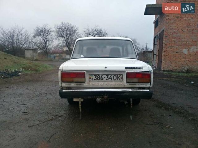 Белый ВАЗ 2107, объемом двигателя 1.5 л и пробегом 443 тыс. км за 450 $, фото 2 на Automoto.ua