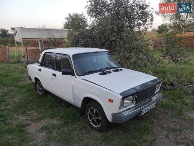 Білий ВАЗ 2107, об'ємом двигуна 1.6 л та пробігом 1000 тис. км за 725 $, фото 3 на Automoto.ua