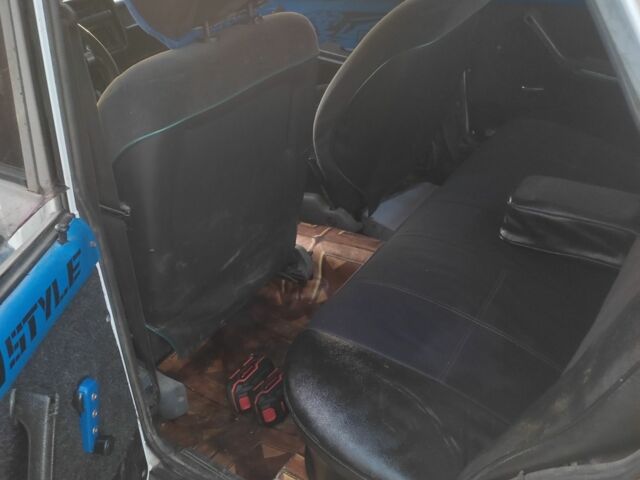 Білий ВАЗ 2107, об'ємом двигуна 0 л та пробігом 999 тис. км за 600 $, фото 7 на Automoto.ua