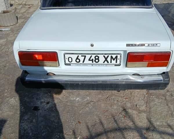 Белый ВАЗ 2107, объемом двигателя 0 л и пробегом 150 тыс. км за 999 $, фото 2 на Automoto.ua