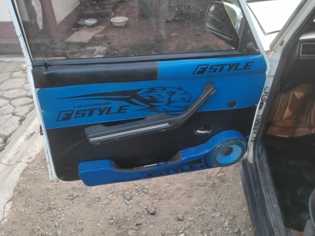 Білий ВАЗ 2107, об'ємом двигуна 0 л та пробігом 999 тис. км за 600 $, фото 9 на Automoto.ua