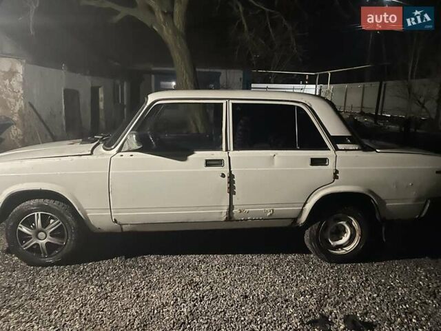 Білий ВАЗ 2107, об'ємом двигуна 1.45 л та пробігом 190 тис. км за 480 $, фото 2 на Automoto.ua