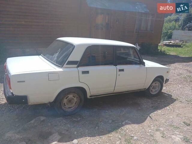 Белый ВАЗ 2107, объемом двигателя 1.5 л и пробегом 93 тыс. км за 1100 $, фото 4 на Automoto.ua