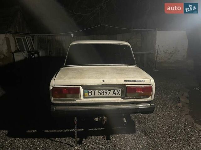 Білий ВАЗ 2107, об'ємом двигуна 1.45 л та пробігом 190 тис. км за 480 $, фото 3 на Automoto.ua