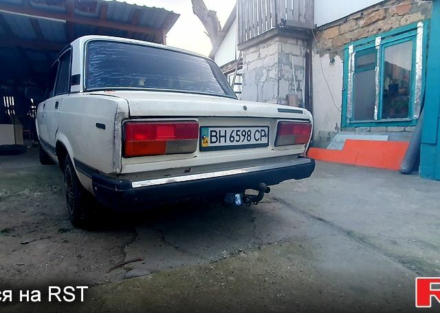 Белый ВАЗ 2107, объемом двигателя 1.5 л и пробегом 0 тыс. км за 650 $, фото 4 на Automoto.ua