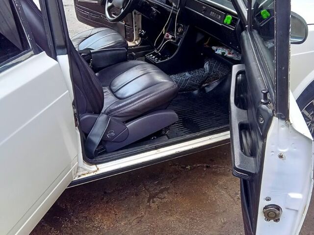 Белый ВАЗ 2107, объемом двигателя 1.3 л и пробегом 158 тыс. км за 950 $, фото 8 на Automoto.ua