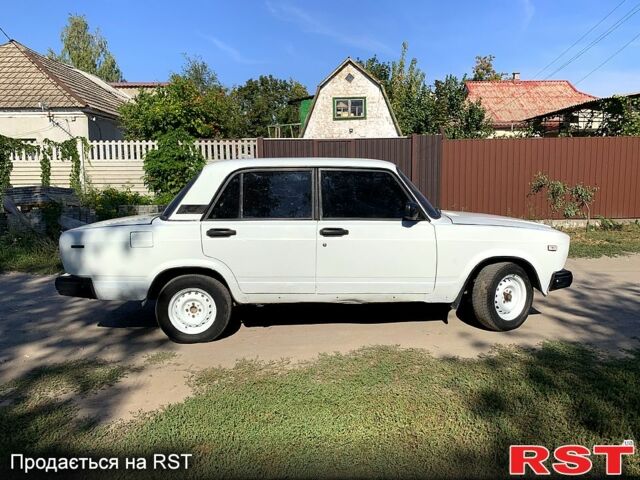 Білий ВАЗ 2107, об'ємом двигуна 1.5 л та пробігом 184 тис. км за 550 $, фото 2 на Automoto.ua