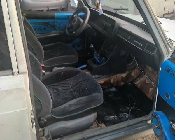 Белый ВАЗ 2107, объемом двигателя 1.6 л и пробегом 999 тыс. км за 600 $, фото 2 на Automoto.ua