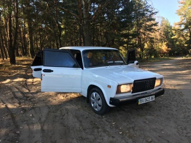 Белый ВАЗ 2107, объемом двигателя 1.5 л и пробегом 150 тыс. км за 922 $, фото 8 на Automoto.ua
