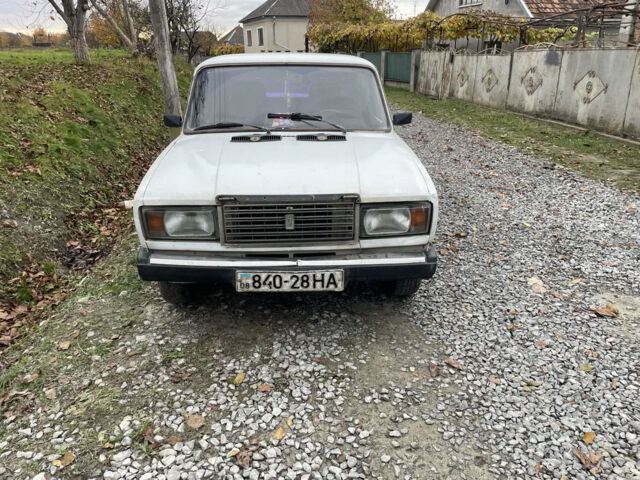 Білий ВАЗ 2107, об'ємом двигуна 1.5 л та пробігом 350 тис. км за 406 $, фото 2 на Automoto.ua