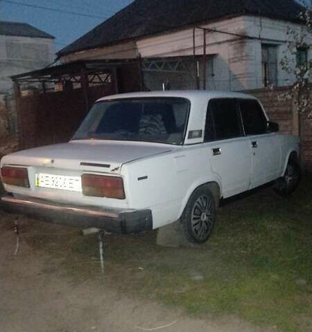 Белый ВАЗ 2107, объемом двигателя 1.5 л и пробегом 180 тыс. км за 1000 $, фото 3 на Automoto.ua