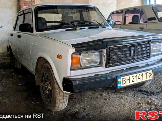 Білий ВАЗ 2107, об'ємом двигуна 1.5 л та пробігом 100 тис. км за 1300 $, фото 3 на Automoto.ua