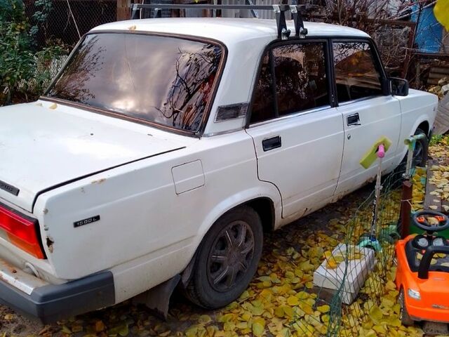 Белый ВАЗ 2107, объемом двигателя 1.5 л и пробегом 111 тыс. км за 500 $, фото 3 на Automoto.ua