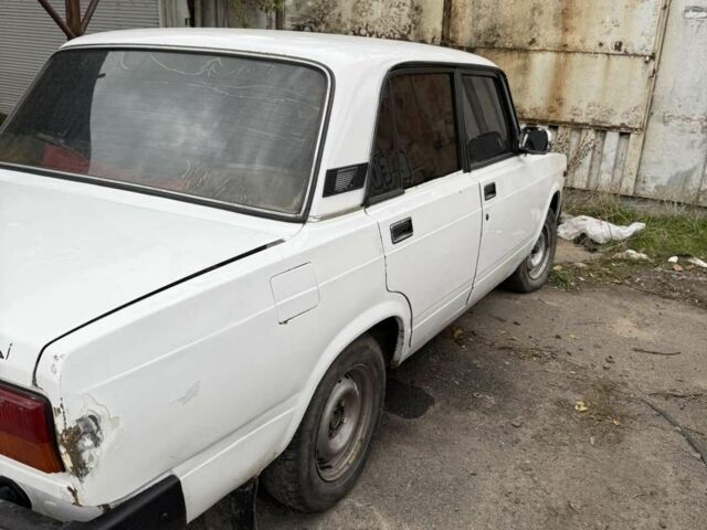 Білий ВАЗ 2107, об'ємом двигуна 0 л та пробігом 200 тис. км за 600 $, фото 1 на Automoto.ua