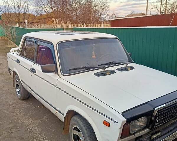 Белый ВАЗ 2107, объемом двигателя 1.7 л и пробегом 140 тыс. км за 1200 $, фото 7 на Automoto.ua