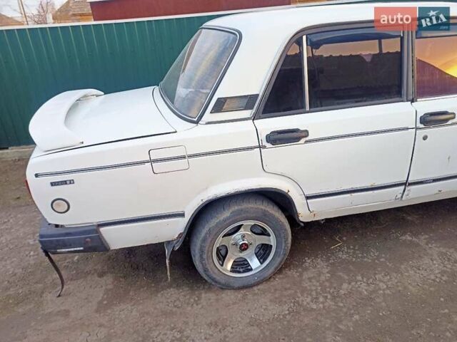 Белый ВАЗ 2107, объемом двигателя 1.7 л и пробегом 140 тыс. км за 1200 $, фото 2 на Automoto.ua