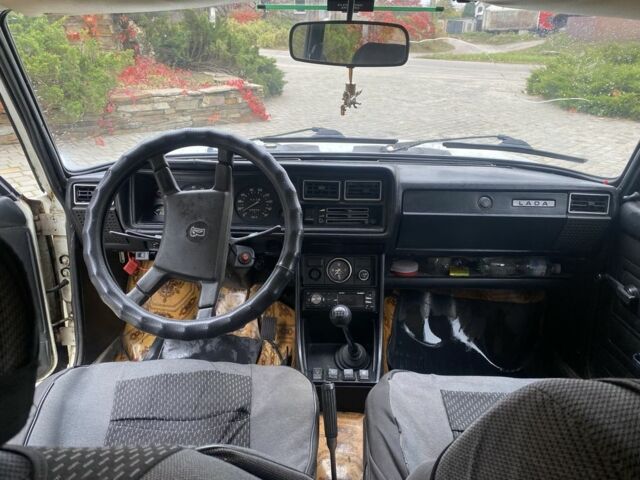 Белый ВАЗ 2107, объемом двигателя 1.6 л и пробегом 55 тыс. км за 1100 $, фото 4 на Automoto.ua