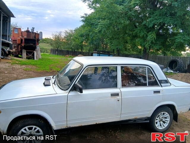 Белый ВАЗ 2107, объемом двигателя 1.3 л и пробегом 0 тыс. км за 720 $, фото 5 на Automoto.ua