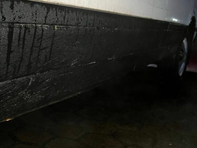 Белый ВАЗ 2107, объемом двигателя 1.5 л и пробегом 30 тыс. км за 600 $, фото 5 на Automoto.ua