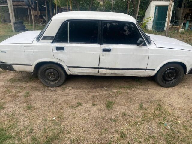ВАЗ 2107 1994 в Борисполе на Automoto.ua Белый ВАЗ 2107, объемом двигателя 1.5 л и пробегом 2 тыс. км за 385 $, фото 5 на Automoto.ua