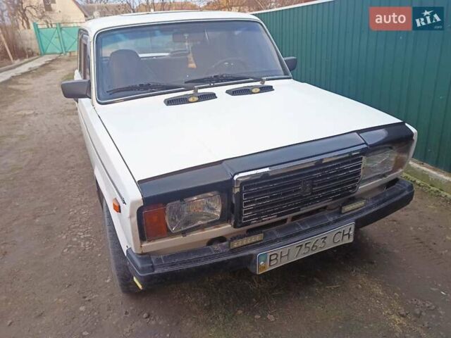 Белый ВАЗ 2107, объемом двигателя 1.7 л и пробегом 140 тыс. км за 1200 $, фото 6 на Automoto.ua