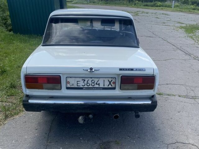 Белый ВАЗ 2107, объемом двигателя 1.5 л и пробегом 90 тыс. км за 647 $, фото 4 на Automoto.ua