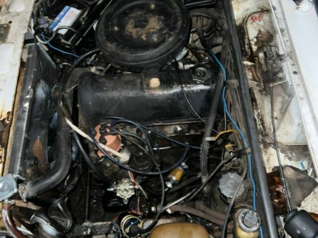 Белый ВАЗ 2107, объемом двигателя 1.5 л и пробегом 30 тыс. км за 600 $, фото 7 на Automoto.ua