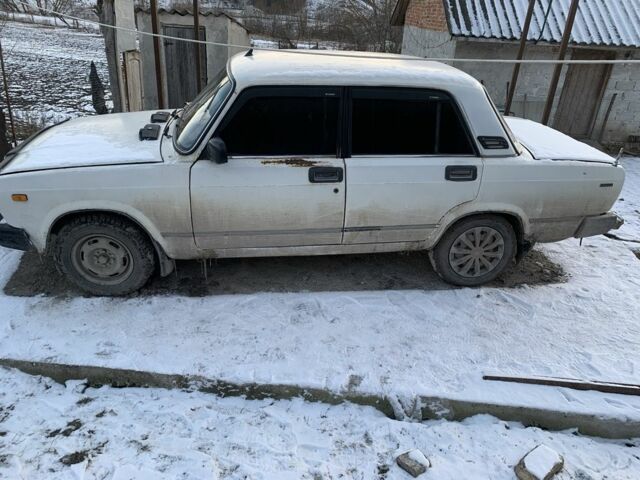 ВАЗ 2107 1994 в Каменце-Подольском на Automoto.ua Белый ВАЗ 2107, объемом двигателя 1.3 л и пробегом 6 тыс. км за 650 $, фото 5 на Automoto.ua