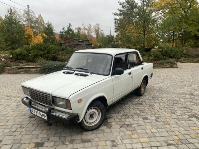 Белый ВАЗ 2107, объемом двигателя 1.6 л и пробегом 55 тыс. км за 1100 $, фото 1 на Automoto.ua