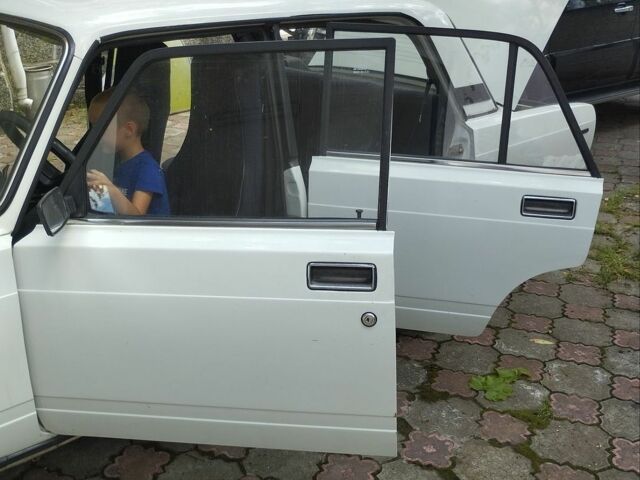 Белый ВАЗ 2107, объемом двигателя 1.5 л и пробегом 60 тыс. км за 2300 $, фото 15 на Automoto.ua