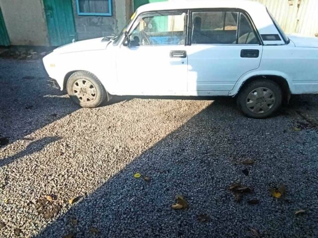 Белый ВАЗ 2107, объемом двигателя 1.5 л и пробегом 70 тыс. км за 420 $, фото 5 на Automoto.ua