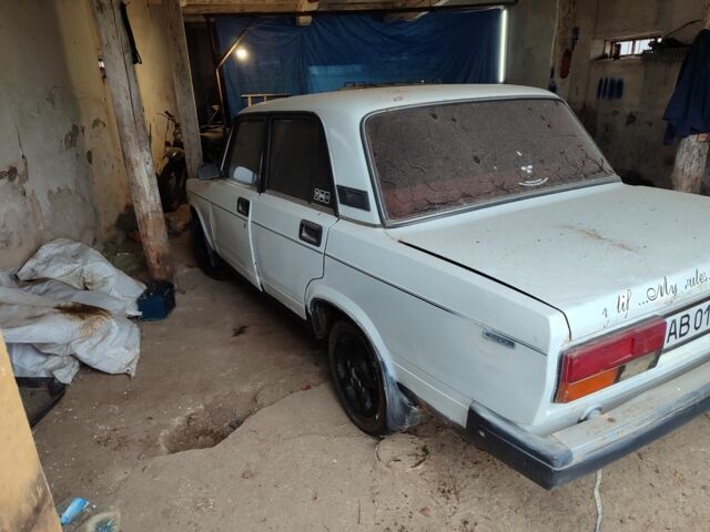 Білий ВАЗ 2107, об'ємом двигуна 0 л та пробігом 30 тис. км за 850 $, фото 2 на Automoto.ua